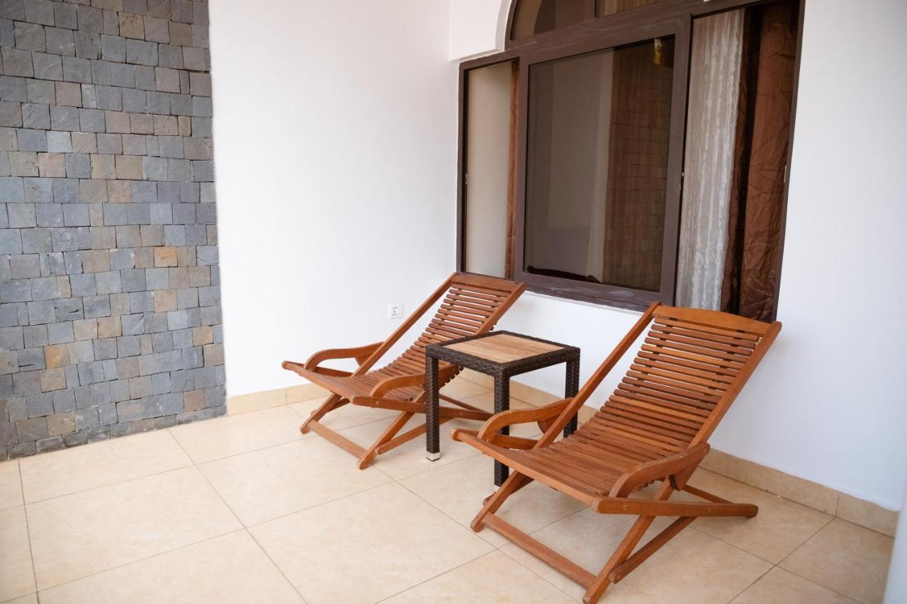 Ndaru Luxury Suites Кігалі Екстер'єр фото